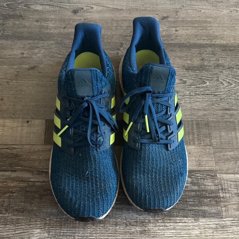 Adidas ultra boost Navy and Neon Yellow Running Shoes - Picture 2 of 5